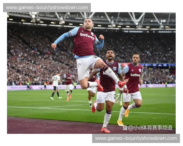 五后卫体系收缩防守 西汉姆联成功限制曼联反击 五后卫体系收缩防守 西汉姆联成功限制曼联反击